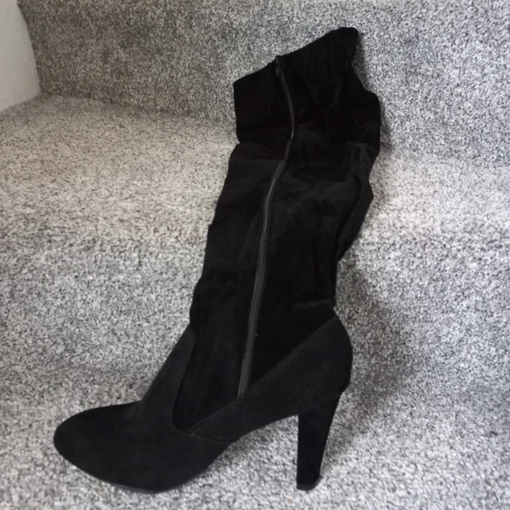 Chic Black Heeled Boots for Women